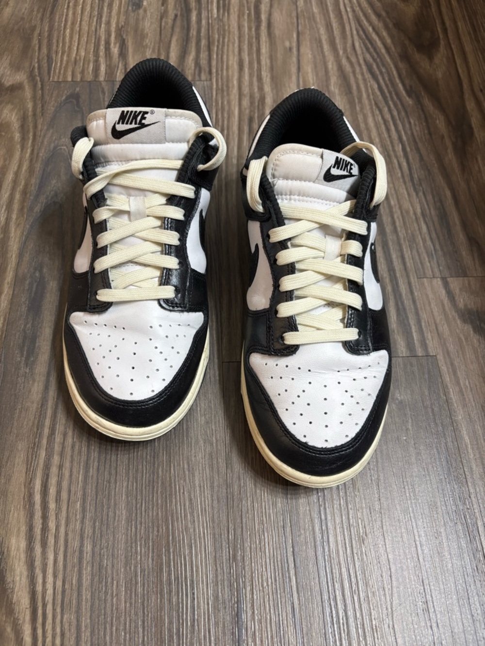 Nike women's Dunk Low Premium